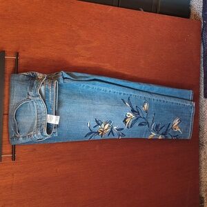 So Slimming Girlfriend Slim Leg Ankle Jeans